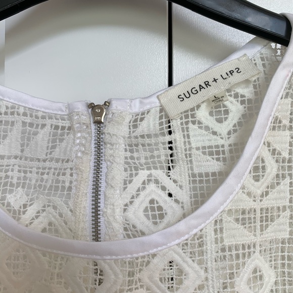 Lace Off-white Boxy Top - Picture 3 of 5